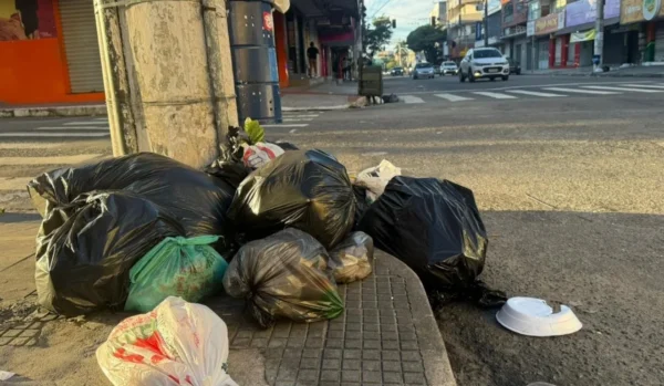 Lixo Em Vila Velha Foto Thiago Soares Folha Vitoria 1 2