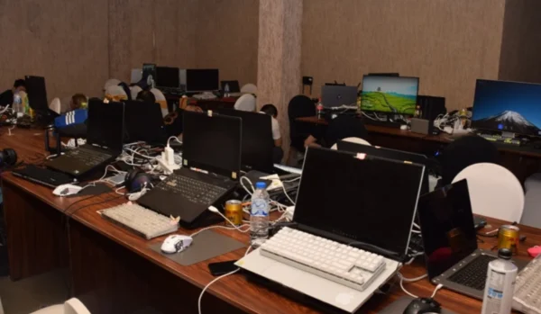 Policiais Apreenderam Itens Similares Da Policia Federal Do Brasil Foto Interpol Reproducao 1