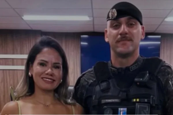 Ronickson Pimentel E A Esposa Cintia